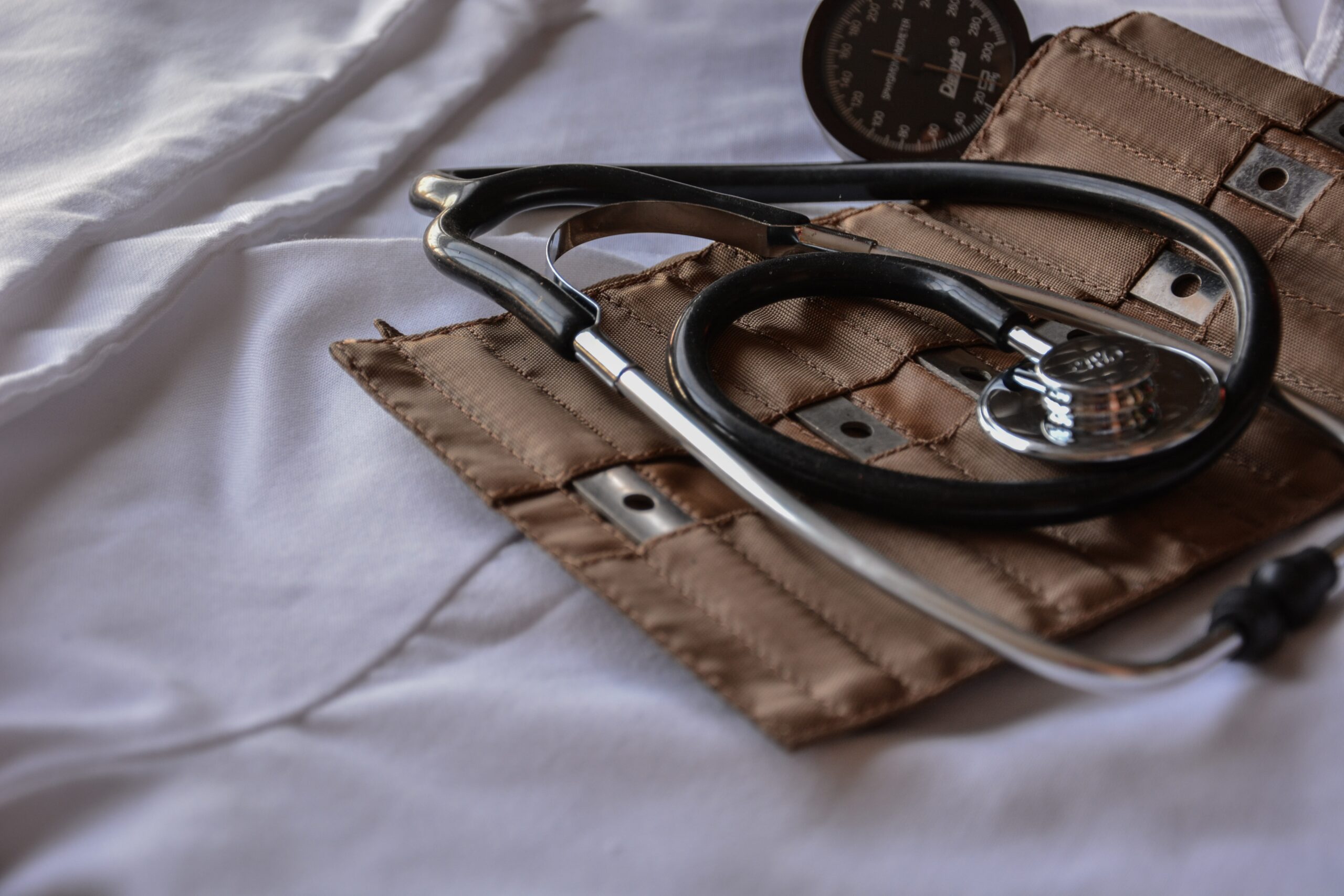 A Few Ways How An Ethics Course Can Prepare You For Medical School